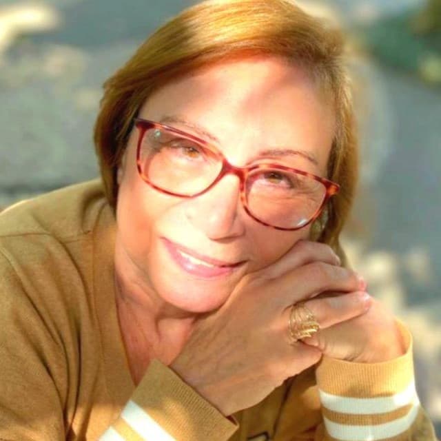 Maristela Smith